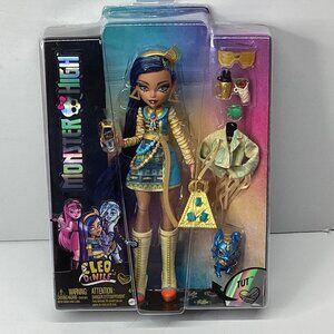 Monster High Cleo De Nile Tut Doll w/Accessories Pet